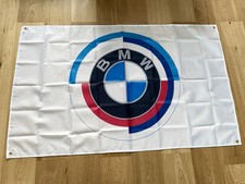 Große BMW M Performance